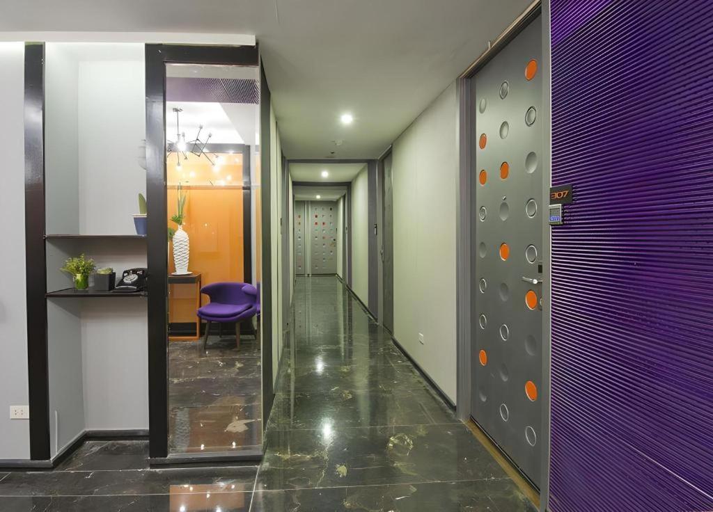 Hive Hotel Quezon City Exterior foto